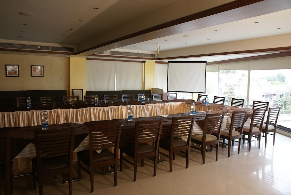 Hotel Ashray Inn Amhedabad Dış mekan fotoğraf